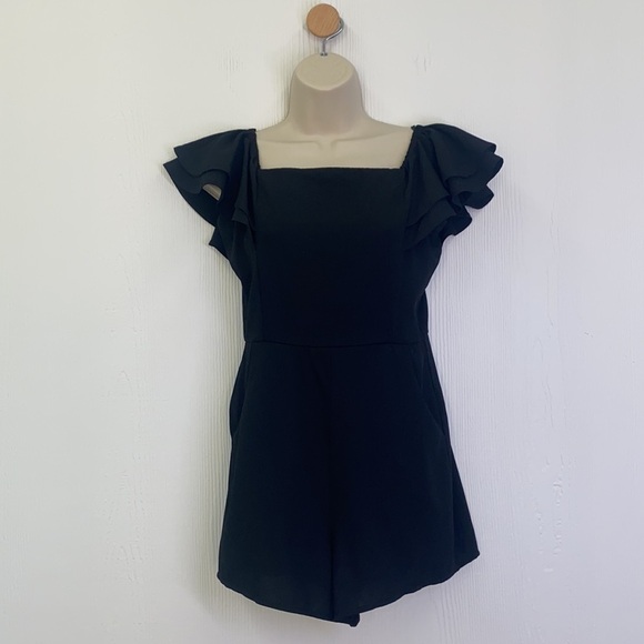 She & Sky - NWT Black Polyester Off The Shoulder Short Romper Size Small - Picture 2 of 12